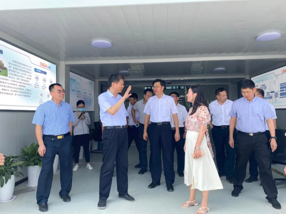 ����׳�����������񵱾ָ���ϯ��־�ٸ��ϲ���ҵ���ص��� 