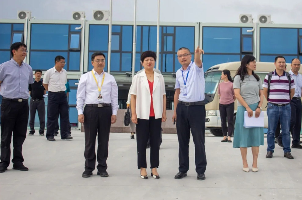 ����׳�����������񵱾ָ���ϯ�����¸��ϲ���ҵ���ص���