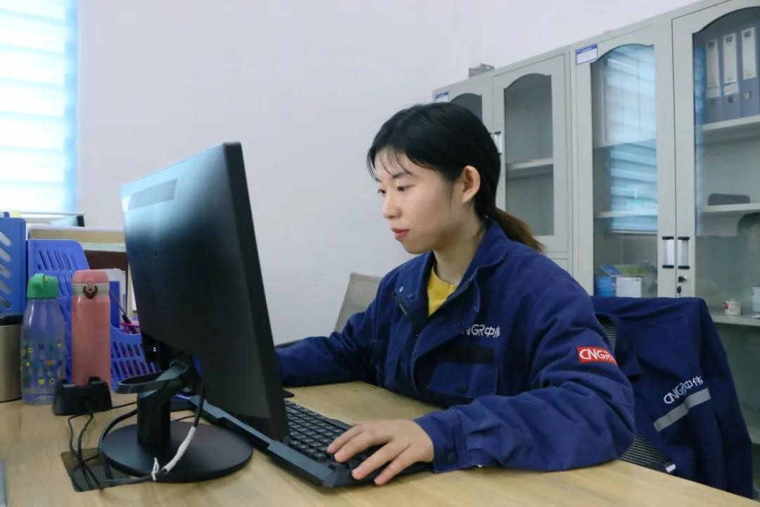 ׷�κ��˹��ʴ�����ح������ʵ������ѧ���� ����֮���Ե���