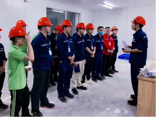 ��פ��ѧ���ں�ˮ�Ͷ��������ϲ���ҵ����Ա��ʱ�̳ﱸ��