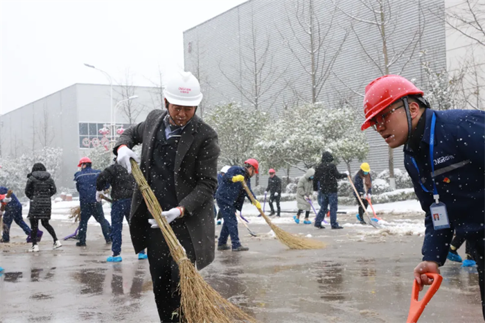 ���ޣ�ɨѩ�����������������ľ���