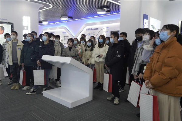 ��������Լ�������ഺ��ح�������缮˫һ����Уѧ�Ӳη��в���ҵ����