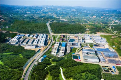 ���˹��ʴ����ɷݻ��������м��Ź��ʽ��ڹ�˾1.5����Ԫ�־���ɫ�Ŵ�